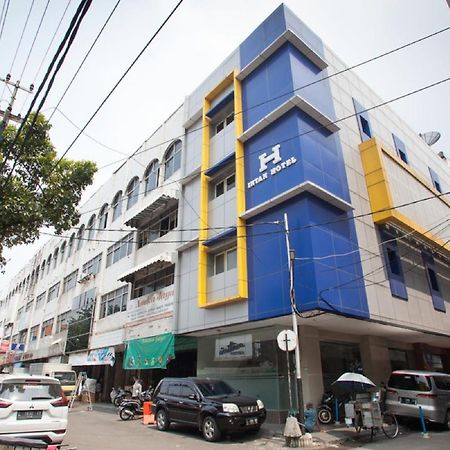เรดดอร์ซ เนียร์ ปาซาร์ ตูรี สเตชั่น Hotel Kapasari ภายนอก รูปภาพ
