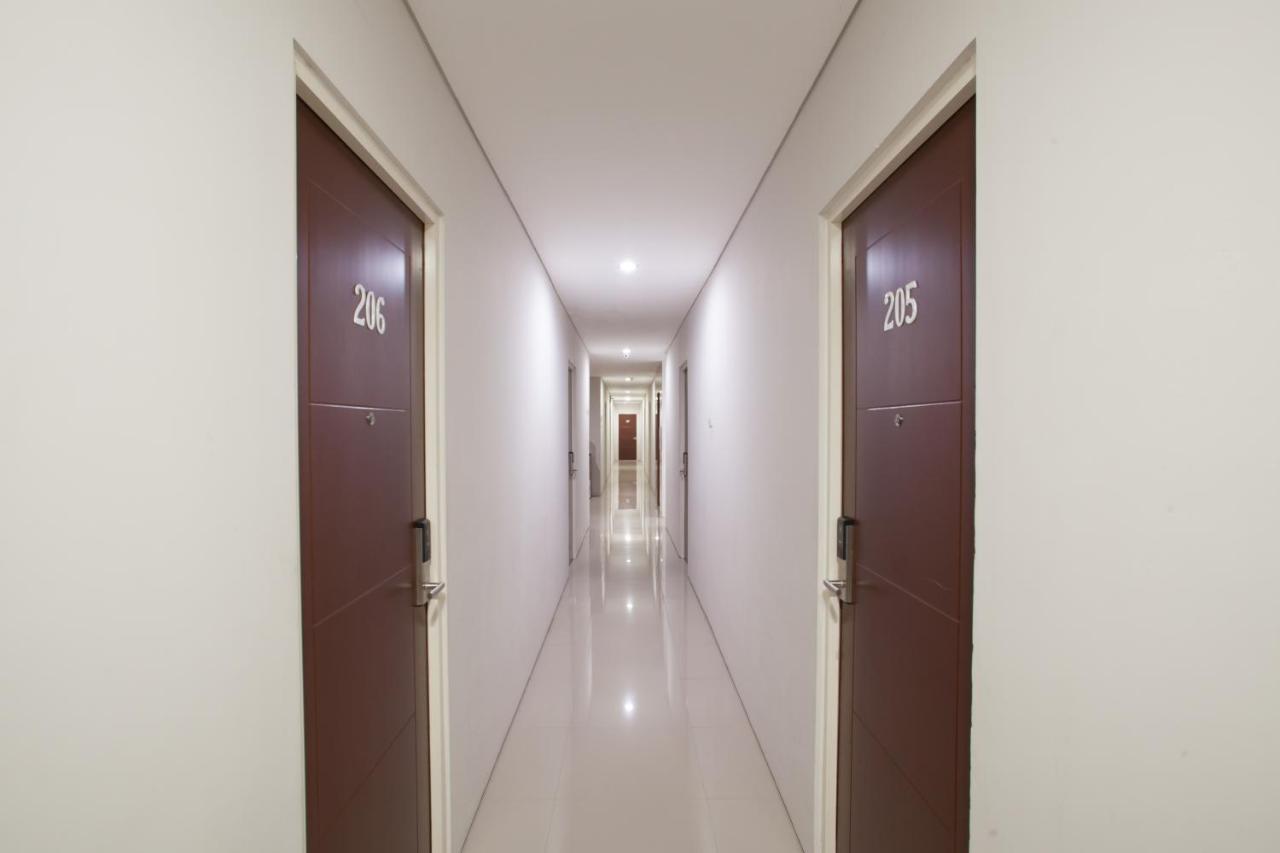 เรดดอร์ซ เนียร์ ปาซาร์ ตูรี สเตชั่น Hotel Kapasari ภายนอก รูปภาพ